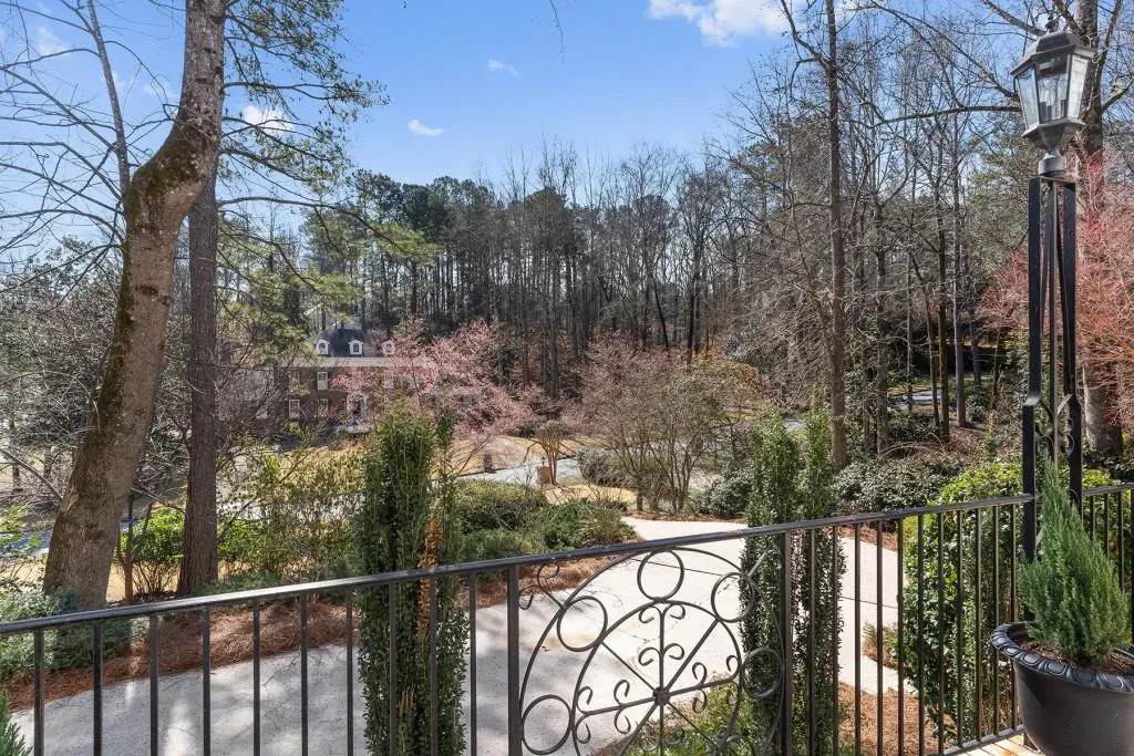 185 Churchill Drive, Sandy Springs, Georgia 30350, 4 Bedrooms Bedrooms, ,3 BathroomsBathrooms,Residential,Sold,185 Churchill Drive,6716364