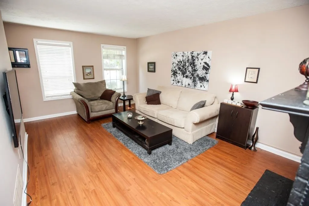 7750 Roswell Road Unit 4a, Sandy Springs, Georgia 30350, 3 Bedrooms Bedrooms, ,2 BathroomsBathrooms,Residential,Sold,7750 Roswell Road Unit 4a,5745438