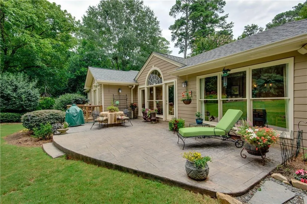 55 Pine Lake Drive, Sandy Springs, Georgia 30327, 5 Bedrooms Bedrooms, ,3 BathroomsBathrooms,Residential,Sold,55 Pine Lake Drive,5977409
