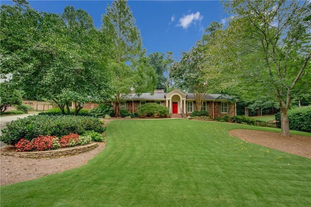 55 Pine Lake Drive, Sandy Springs, Georgia 30327, 5 Bedrooms Bedrooms, ,3 BathroomsBathrooms,Residential,Sold,55 Pine Lake Drive,5977409