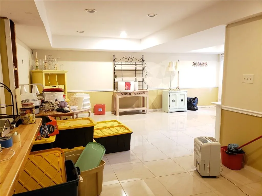 785 Sudbury Road, Sandy Springs, Georgia 30328, 5 Bedrooms Bedrooms, ,3 BathroomsBathrooms,Residential,Sold,785 Sudbury Road,7012324