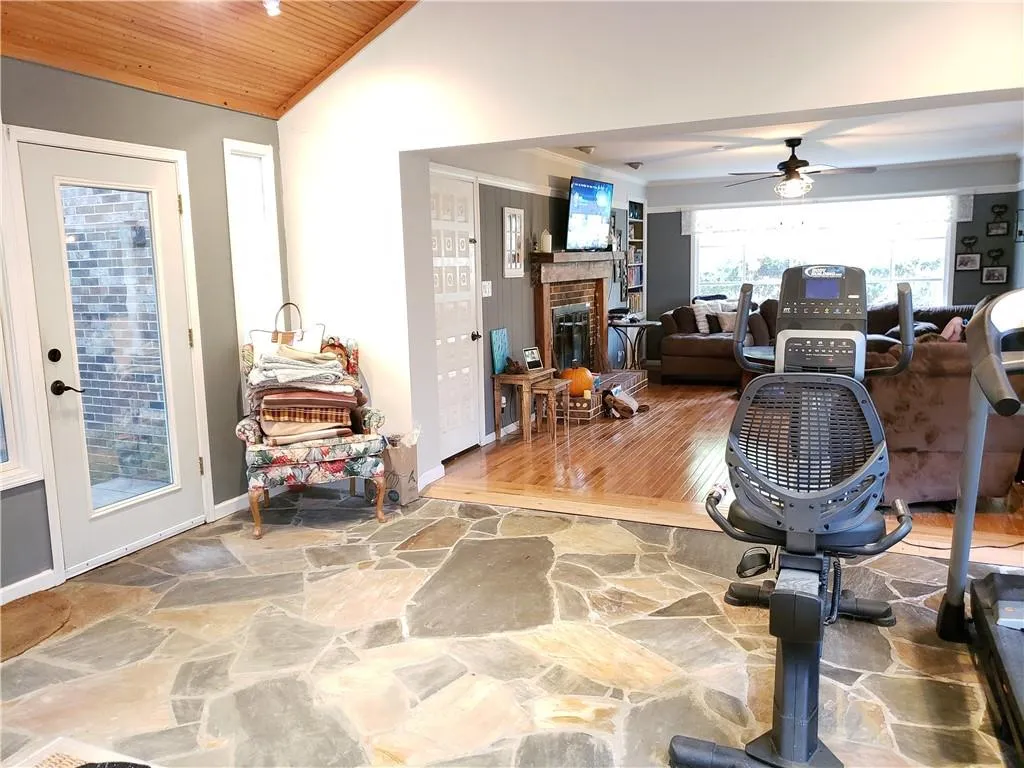 785 Sudbury Road, Sandy Springs, Georgia 30328, 5 Bedrooms Bedrooms, ,3 BathroomsBathrooms,Residential,Sold,785 Sudbury Road,7012324