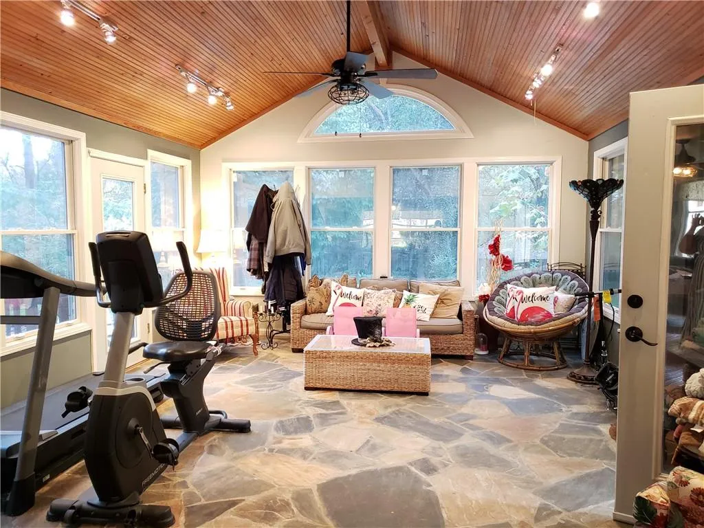 785 Sudbury Road, Sandy Springs, Georgia 30328, 5 Bedrooms Bedrooms, ,3 BathroomsBathrooms,Residential,Sold,785 Sudbury Road,7012324