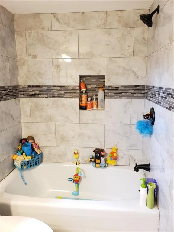 785 Sudbury Road, Sandy Springs, Georgia 30328, 5 Bedrooms Bedrooms, ,3 BathroomsBathrooms,Residential,Sold,785 Sudbury Road,7012324