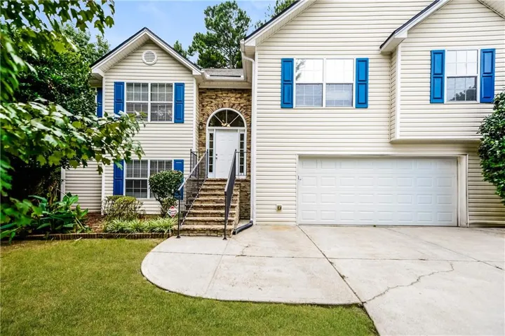 805 Lewis Ridge Circle, Lawrenceville, Georgia 30045