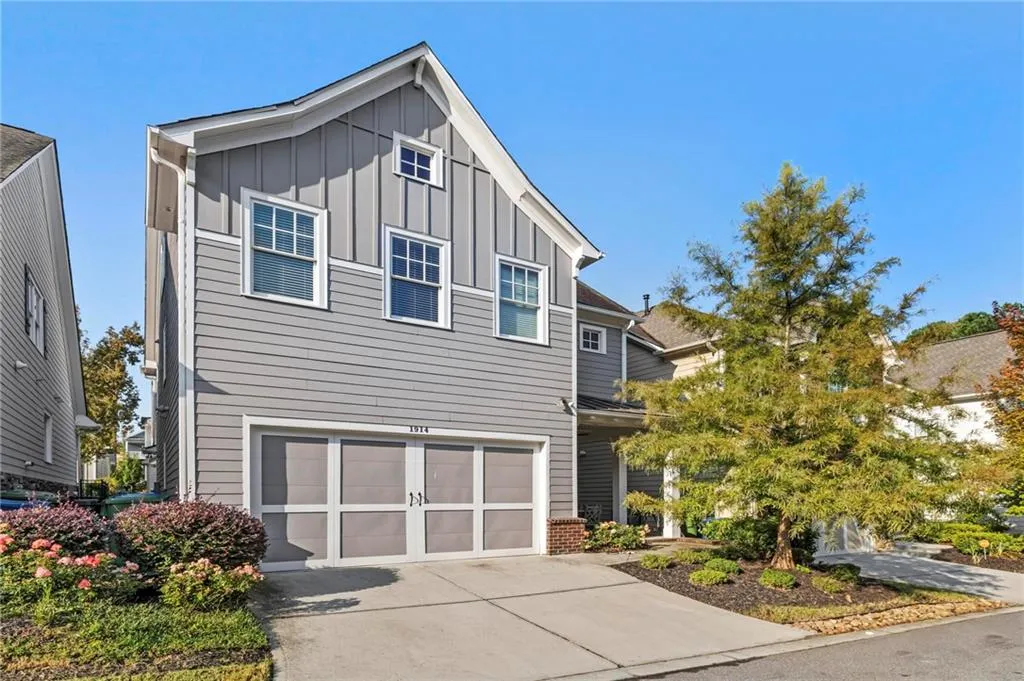 1914 Coal Place, Atlanta, Georgia 30318, 5 Bedrooms Bedrooms, ,3 BathroomsBathrooms,Residential,For Sale,1914 Coal Place,7651761