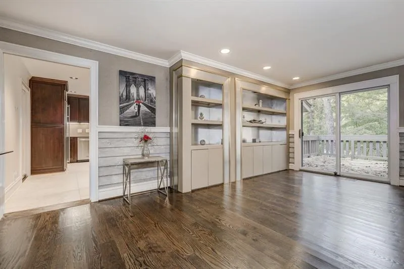 5430 E Idlewood Lane, Sandy Springs, Georgia 30327, 6 Bedrooms Bedrooms, ,4 BathroomsBathrooms,Residential,Sold,5430 E Idlewood Lane,6642453