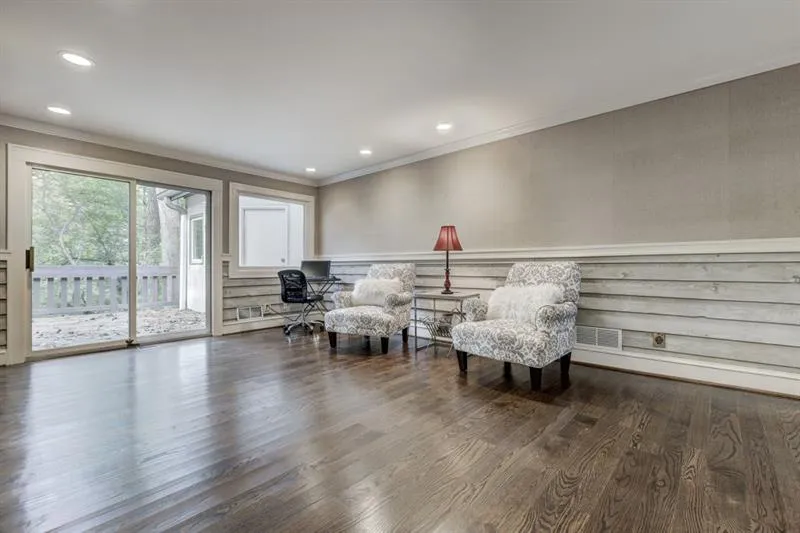 5430 E Idlewood Lane, Sandy Springs, Georgia 30327, 6 Bedrooms Bedrooms, ,4 BathroomsBathrooms,Residential,Sold,5430 E Idlewood Lane,6642453