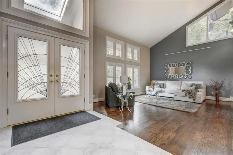 5430 E Idlewood Lane, Sandy Springs, Georgia 30327, 6 Bedrooms Bedrooms, ,4 BathroomsBathrooms,Residential,Sold,5430 E Idlewood Lane,6642453