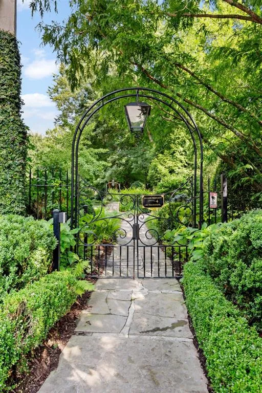 2288 Peachtree Road Nw Unit 13, Atlanta, Georgia 30309, 0 ,Residential,For Sale,2288 Peachtree Road Nw Unit 13,7834421