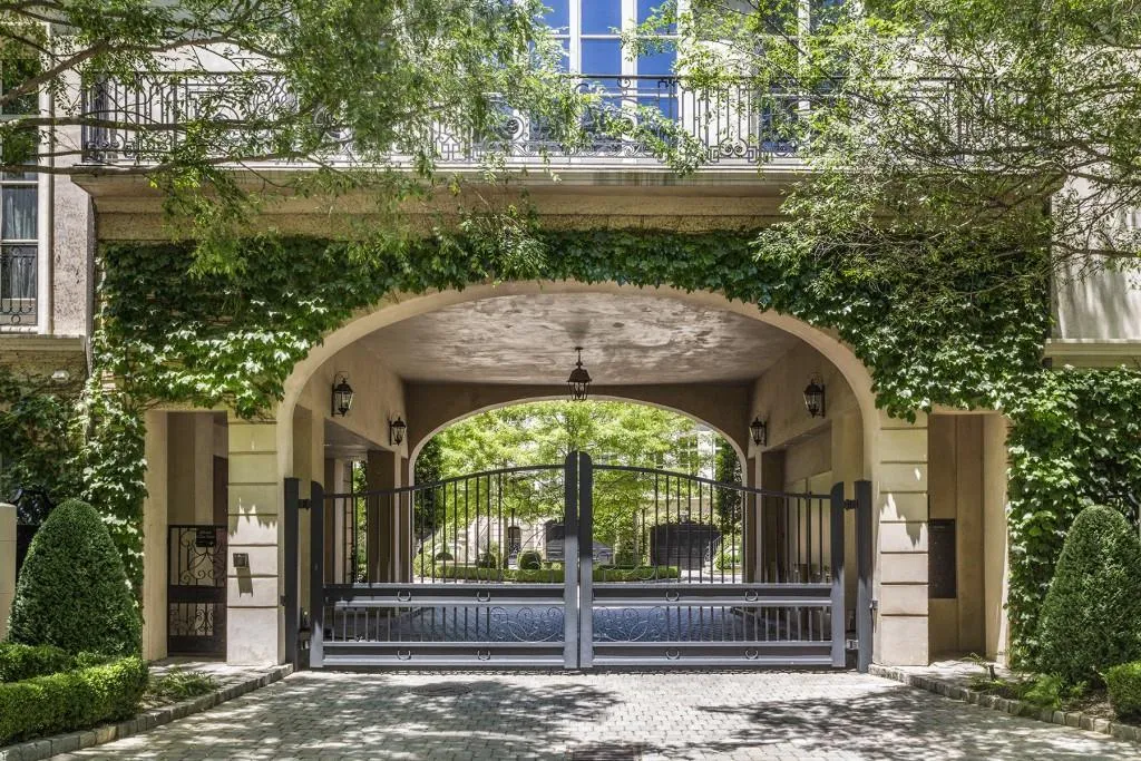 2288 Peachtree Road Nw Unit 13, Atlanta, Georgia 30309, 0 ,Residential,For Sale,2288 Peachtree Road Nw Unit 13,7834421