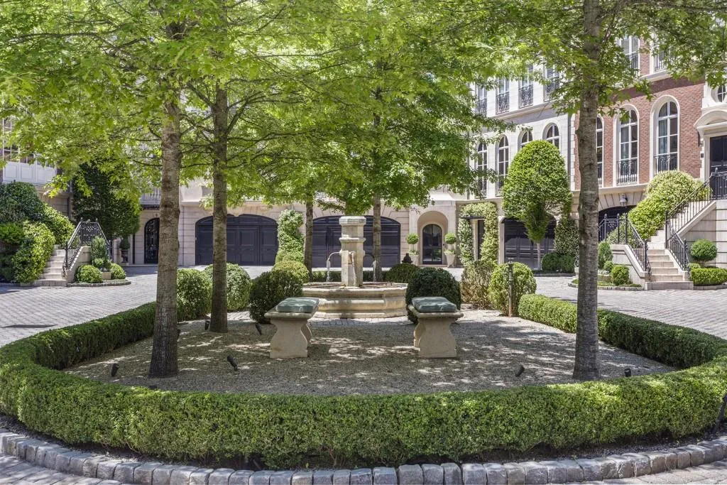 2288 Peachtree Road Nw Unit 13, Atlanta, Georgia 30309, 0 ,Residential,For Sale,2288 Peachtree Road Nw Unit 13,7834421
