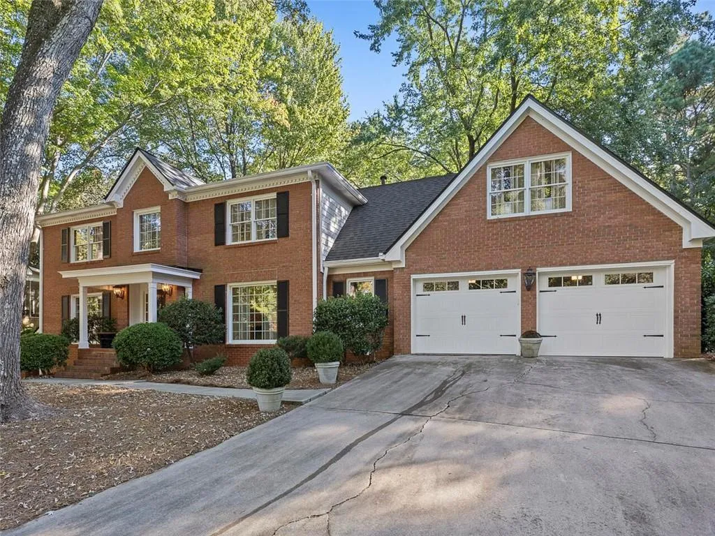 5485 Shiver Summit, Sandy Springs, Georgia 30342, 4 Bedrooms Bedrooms, ,3 BathroomsBathrooms,Residential,Sold,5485 Shiver Summit,6965814