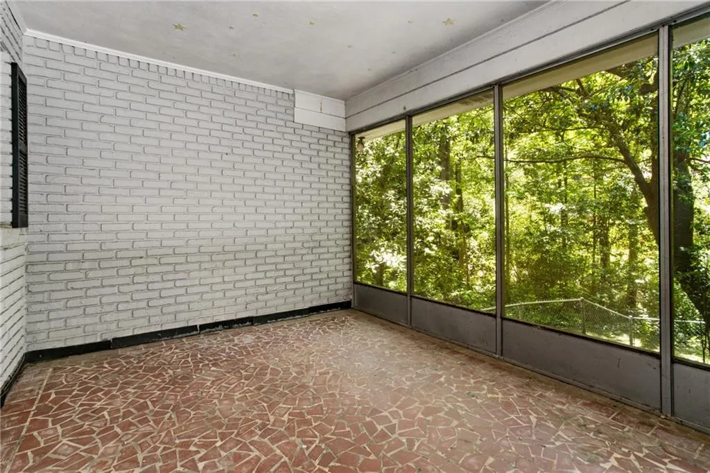 675 Glenforest Road, Sandy Springs, Georgia 30328, 3 Bedrooms Bedrooms, ,2 BathroomsBathrooms,Residential,Sold,675 Glenforest Road,7212750