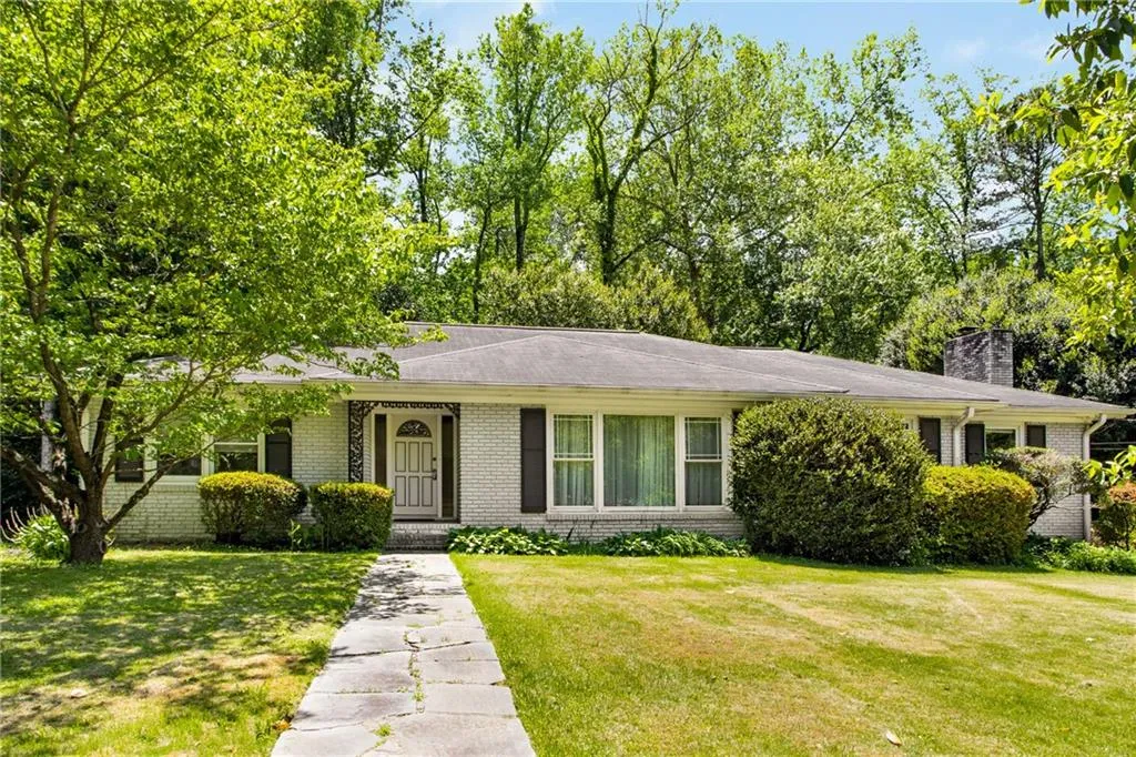 675 Glenforest Road, Sandy Springs, Georgia 30328, 3 Bedrooms Bedrooms, ,2 BathroomsBathrooms,Residential,Sold,675 Glenforest Road,7212750