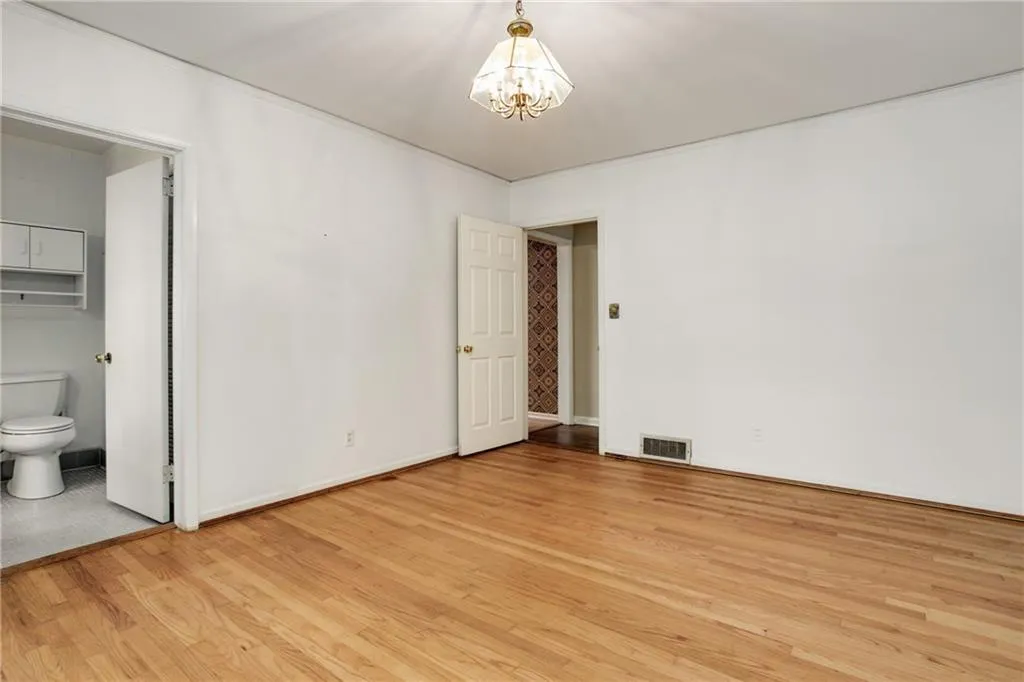 675 Glenforest Road, Sandy Springs, Georgia 30328, 3 Bedrooms Bedrooms, ,2 BathroomsBathrooms,Residential,Sold,675 Glenforest Road,7212750