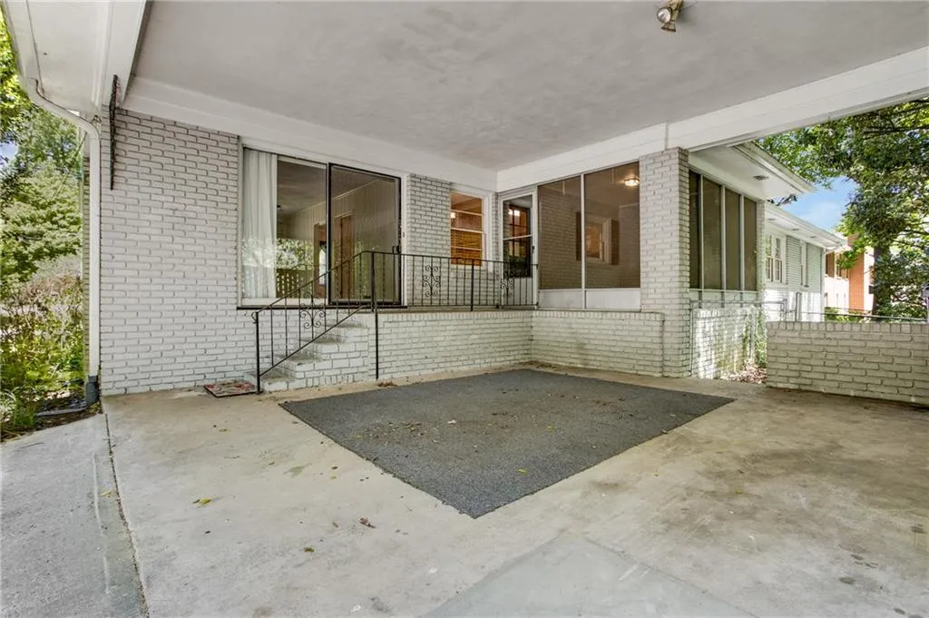 675 Glenforest Road, Sandy Springs, Georgia 30328, 3 Bedrooms Bedrooms, ,2 BathroomsBathrooms,Residential,Sold,675 Glenforest Road,7212750