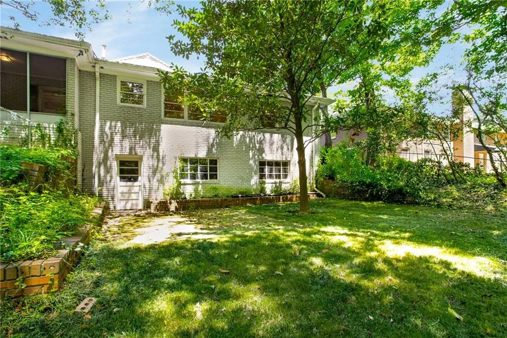 675 Glenforest Road, Sandy Springs, Georgia 30328, 3 Bedrooms Bedrooms, ,2 BathroomsBathrooms,Residential,Sold,675 Glenforest Road,7212750