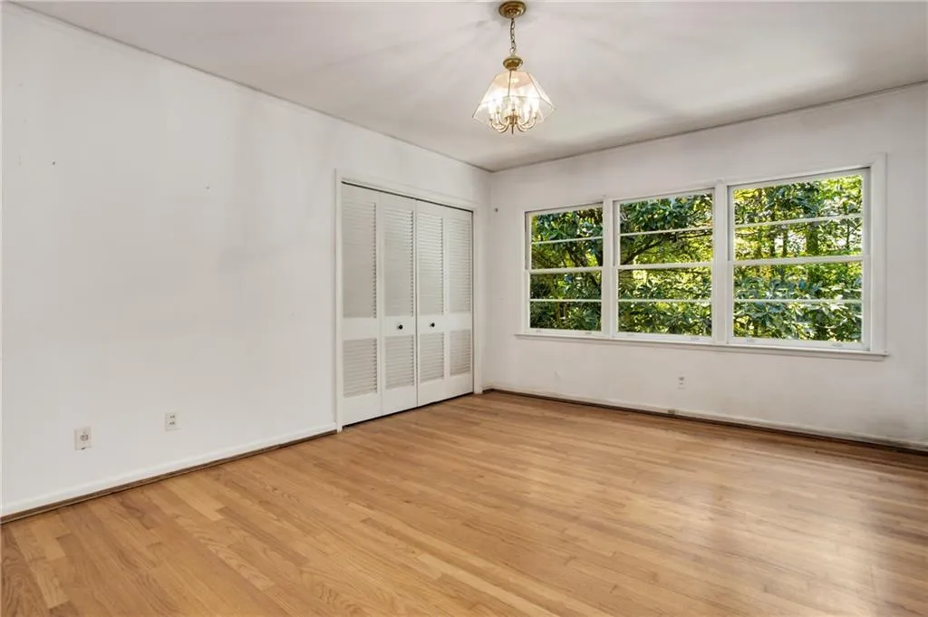 675 Glenforest Road, Sandy Springs, Georgia 30328, 3 Bedrooms Bedrooms, ,2 BathroomsBathrooms,Residential,Sold,675 Glenforest Road,7212750