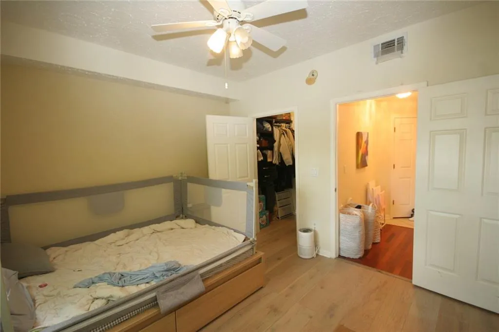 5559 Glenridge Drive Unit 2202, Atlanta, Georgia 30342, 2 Bedrooms Bedrooms, ,1 BathroomBathrooms,Residential,Sold,5559 Glenridge Drive Unit 2202,7043049