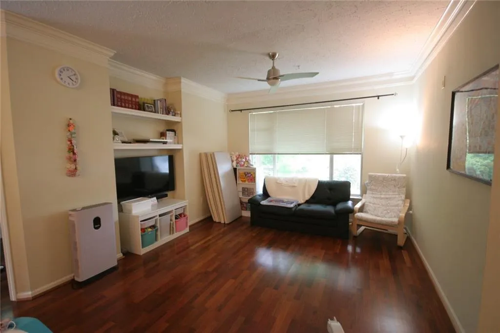 5559 Glenridge Drive Unit 2202, Atlanta, Georgia 30342, 2 Bedrooms Bedrooms, ,1 BathroomBathrooms,Residential,Sold,5559 Glenridge Drive Unit 2202,7043049