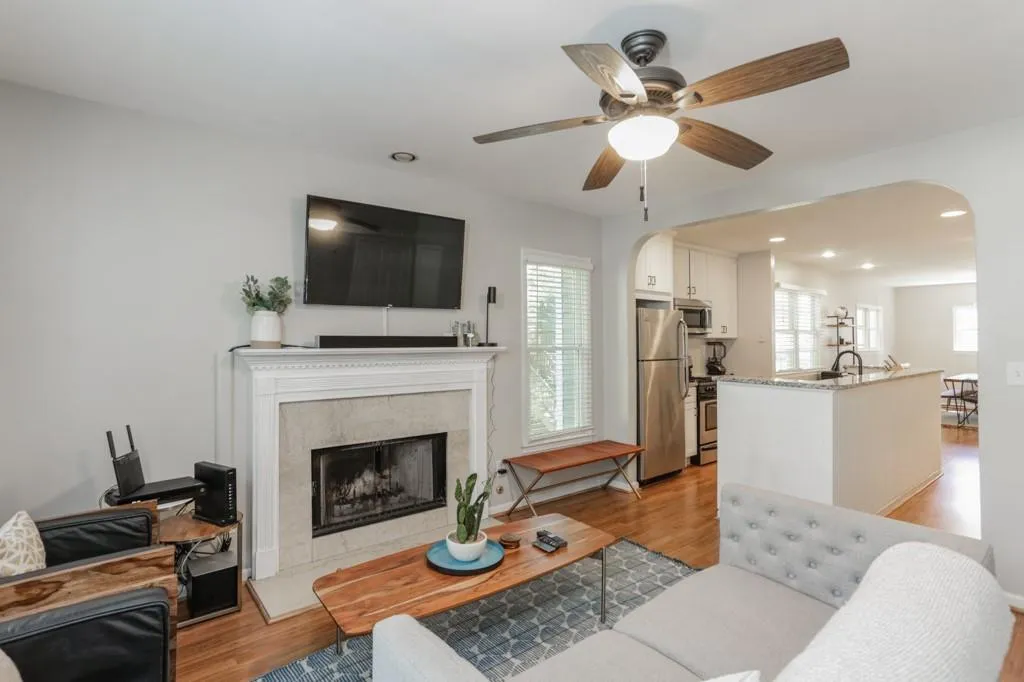 1721 Springer Street Nw, Atlanta, Georgia 30318, 3 Bedrooms Bedrooms, ,2 BathroomsBathrooms,Residential,Sold,1721 Springer Street Nw,6534210