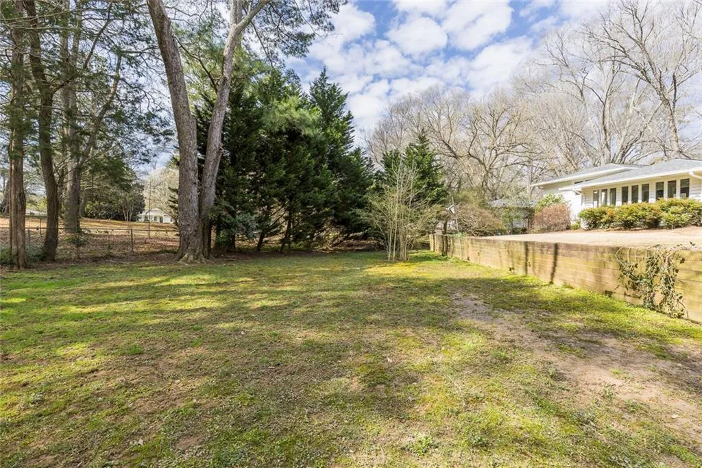 775 E Powderhorn Road Ne, Sandy Springs, Georgia 30342, 4 Bedrooms Bedrooms, ,3 BathroomsBathrooms,Residential,For Sale,775 E Powderhorn Road Ne,7732463