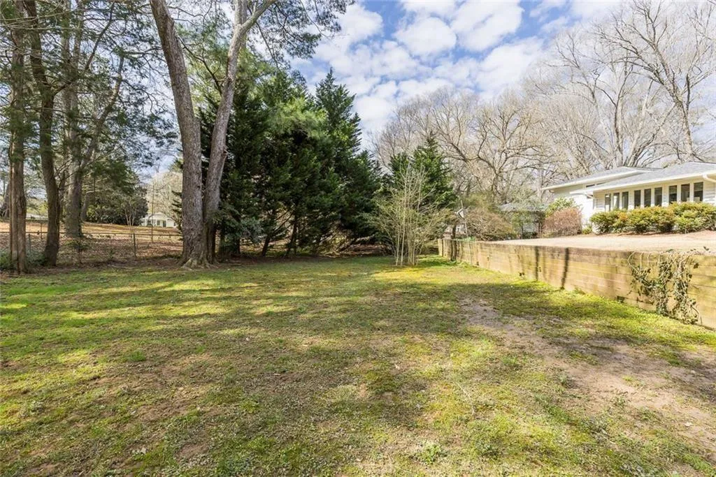 775 E Powderhorn Road Ne, Sandy Springs, Georgia 30342, 4 Bedrooms Bedrooms, ,3 BathroomsBathrooms,Residential,For Sale,775 E Powderhorn Road Ne,7732463