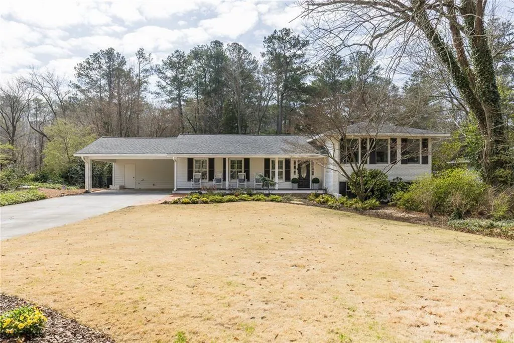 775 E Powderhorn Road Ne, Sandy Springs, Georgia 30342, 4 Bedrooms Bedrooms, ,3 BathroomsBathrooms,Residential,For Sale,775 E Powderhorn Road Ne,7732463