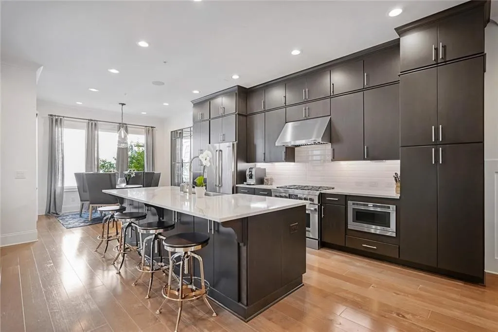 4516 Collins Avenue, Atlanta, Georgia 30342, 4 Bedrooms Bedrooms, ,4 BathroomsBathrooms,Residential,Sold,4516 Collins Avenue,6939328