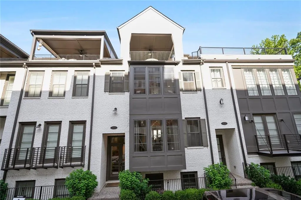 4516 Collins Avenue, Atlanta, Georgia 30342, 4 Bedrooms Bedrooms, ,4 BathroomsBathrooms,Residential,Sold,4516 Collins Avenue,6939328