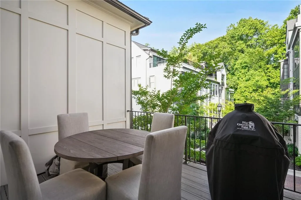 4516 Collins Avenue, Atlanta, Georgia 30342, 4 Bedrooms Bedrooms, ,4 BathroomsBathrooms,Residential,Sold,4516 Collins Avenue,6939328