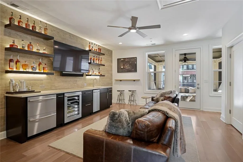 4516 Collins Avenue, Atlanta, Georgia 30342, 4 Bedrooms Bedrooms, ,4 BathroomsBathrooms,Residential,Sold,4516 Collins Avenue,6939328