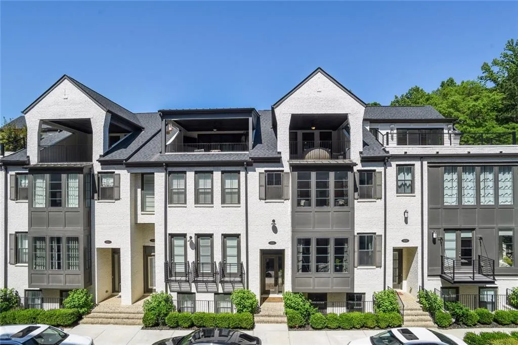 4516 Collins Avenue, Atlanta, Georgia 30342, 4 Bedrooms Bedrooms, ,4 BathroomsBathrooms,Residential,Sold,4516 Collins Avenue,6939328