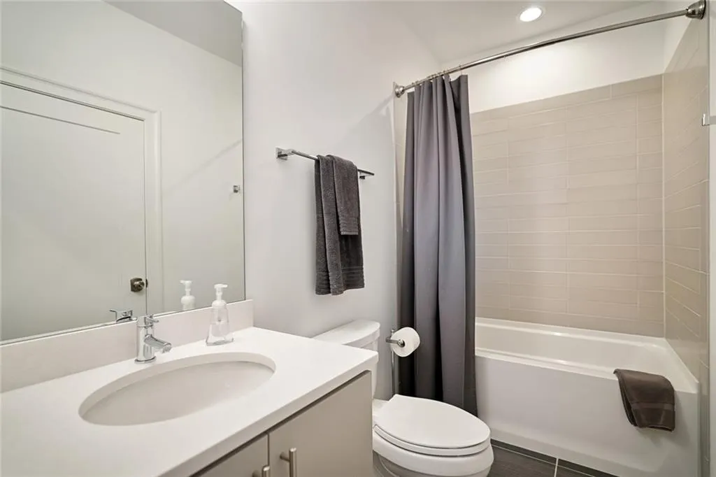 4516 Collins Avenue, Atlanta, Georgia 30342, 4 Bedrooms Bedrooms, ,4 BathroomsBathrooms,Residential,Sold,4516 Collins Avenue,6939328