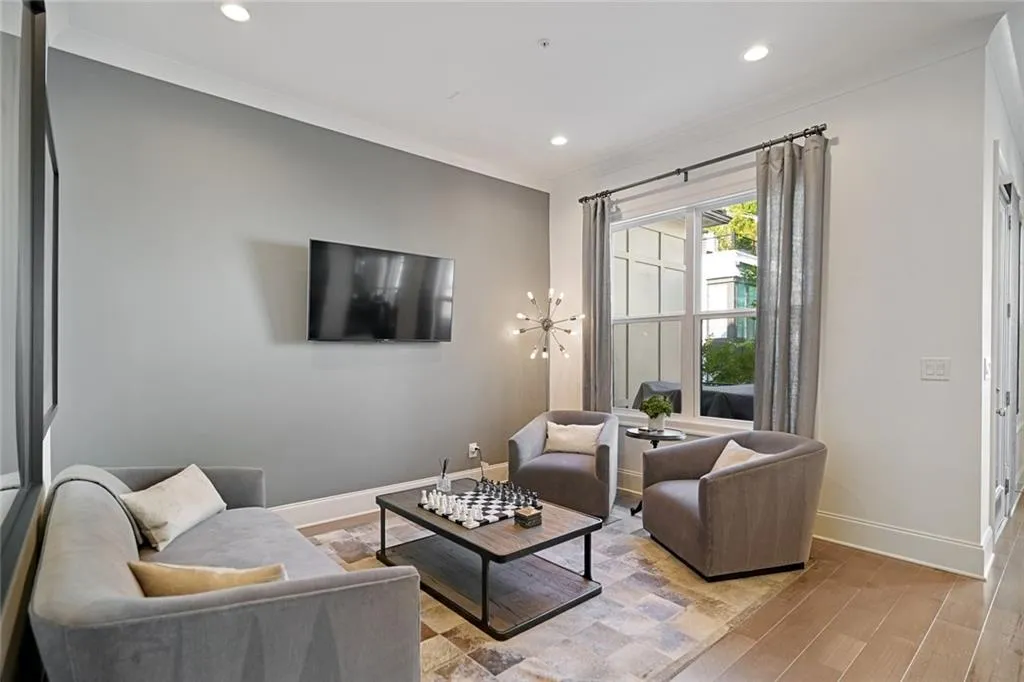 4516 Collins Avenue, Atlanta, Georgia 30342, 4 Bedrooms Bedrooms, ,4 BathroomsBathrooms,Residential,Sold,4516 Collins Avenue,6939328