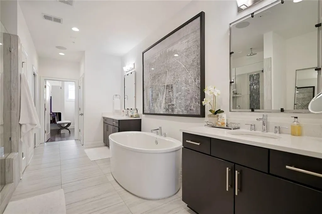 4516 Collins Avenue, Atlanta, Georgia 30342, 4 Bedrooms Bedrooms, ,4 BathroomsBathrooms,Residential,Sold,4516 Collins Avenue,6939328