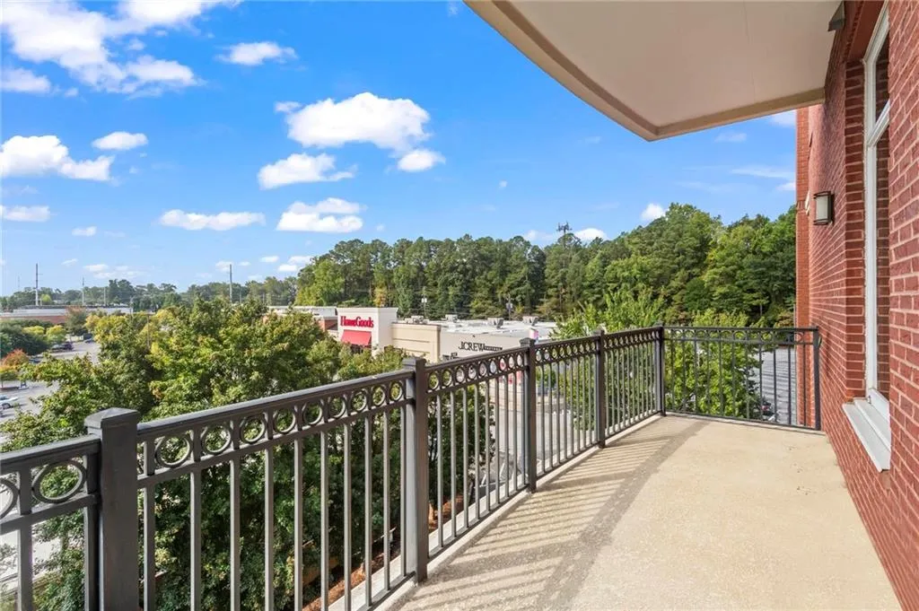 3820 Roswell Road Ne Unit 407, Atlanta, Georgia 30342, 1 Bedroom Bedrooms, ,1 BathroomBathrooms,Residential,For Sale,3820 Roswell Road Ne Unit 407,7656782 3820 Roswell Road Ne Unit 407, Atlanta, Georgia 30342, 1 Bedroom Bedrooms, ,1 BathroomBathrooms,Residential,For Sale,3820 Roswell Road Ne Unit 407,7656782