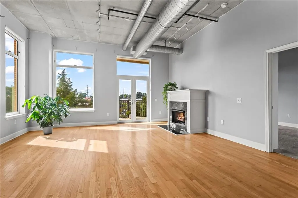 3820 Roswell Road Ne Unit 407, Atlanta, Georgia 30342, 1 Bedroom Bedrooms, ,1 BathroomBathrooms,Residential,For Sale,3820 Roswell Road Ne Unit 407,7656782
