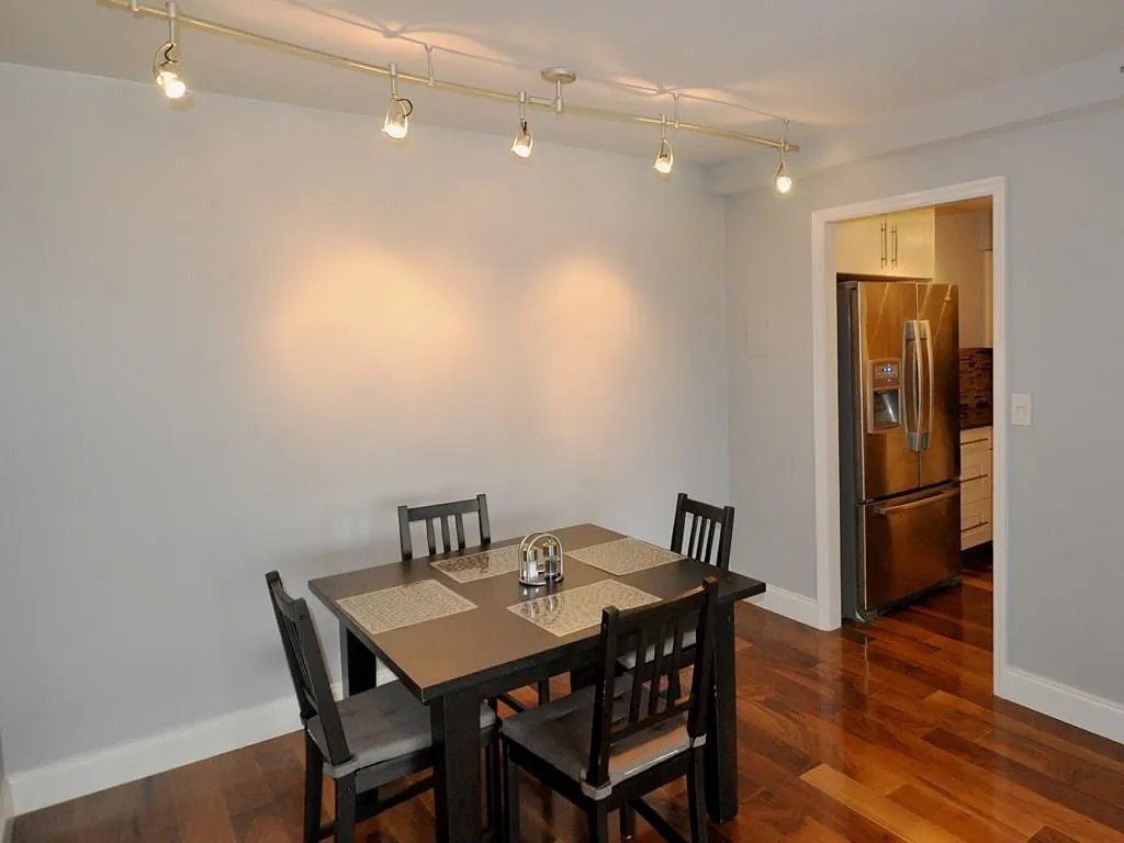 2479 Peachtree Road Ne Unit 1204, Atlanta, Georgia 30305, 1 Bedroom Bedrooms, ,1 BathroomBathrooms,Residential,Sold,2479 Peachtree Road Ne Unit 1204,6088937