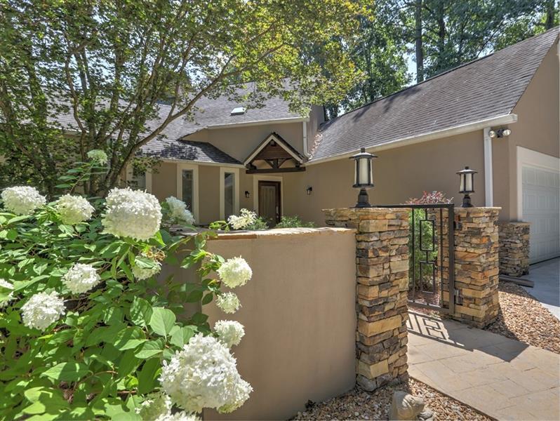 150 River North Circle, Sandy Springs, Georgia 30328, 4 Bedrooms Bedrooms, ,3 BathroomsBathrooms,Residential,Sold,150 River North Circle,7290962