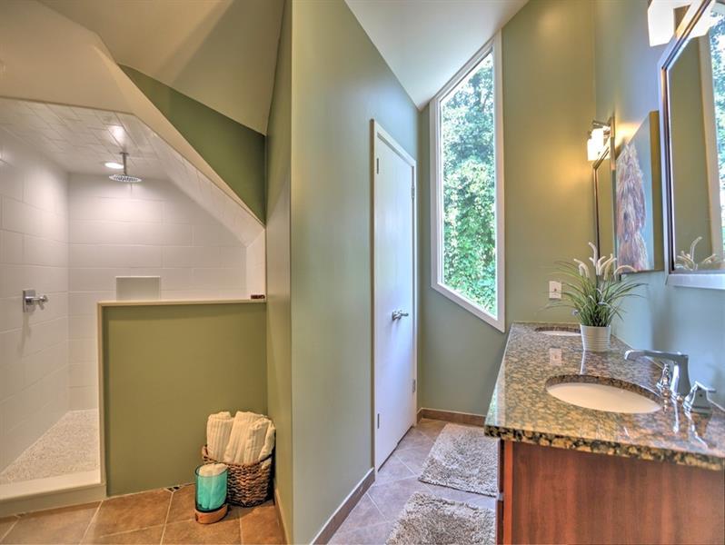 150 River North Circle, Sandy Springs, Georgia 30328, 4 Bedrooms Bedrooms, ,3 BathroomsBathrooms,Residential,Sold,150 River North Circle,7290962
