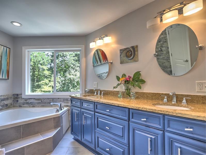 150 River North Circle, Sandy Springs, Georgia 30328, 4 Bedrooms Bedrooms, ,3 BathroomsBathrooms,Residential,Sold,150 River North Circle,7290962