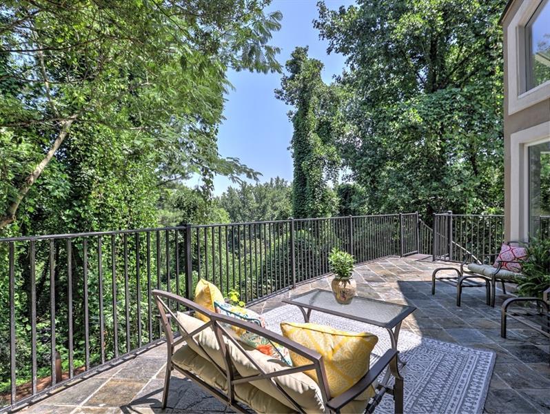 150 River North Circle, Sandy Springs, Georgia 30328, 4 Bedrooms Bedrooms, ,3 BathroomsBathrooms,Residential,Sold,150 River North Circle,7290962