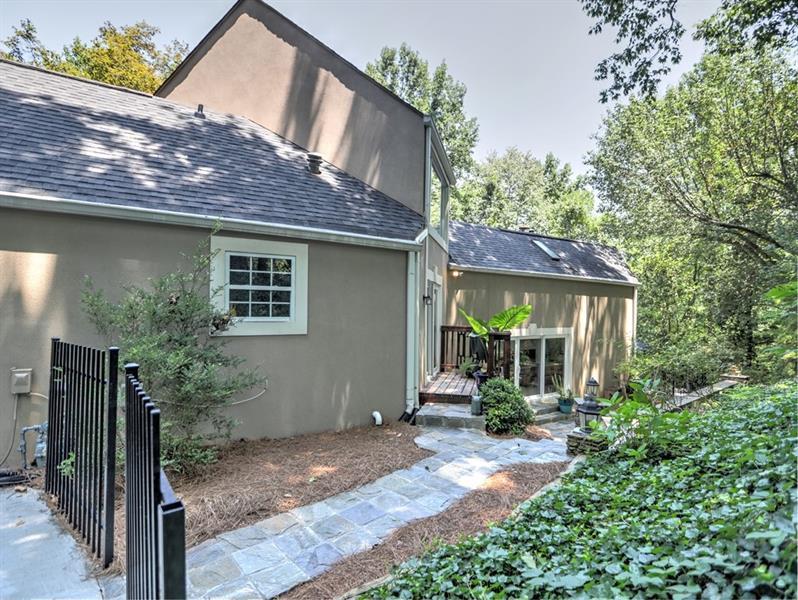 150 River North Circle, Sandy Springs, Georgia 30328, 4 Bedrooms Bedrooms, ,3 BathroomsBathrooms,Residential,Sold,150 River North Circle,7290962