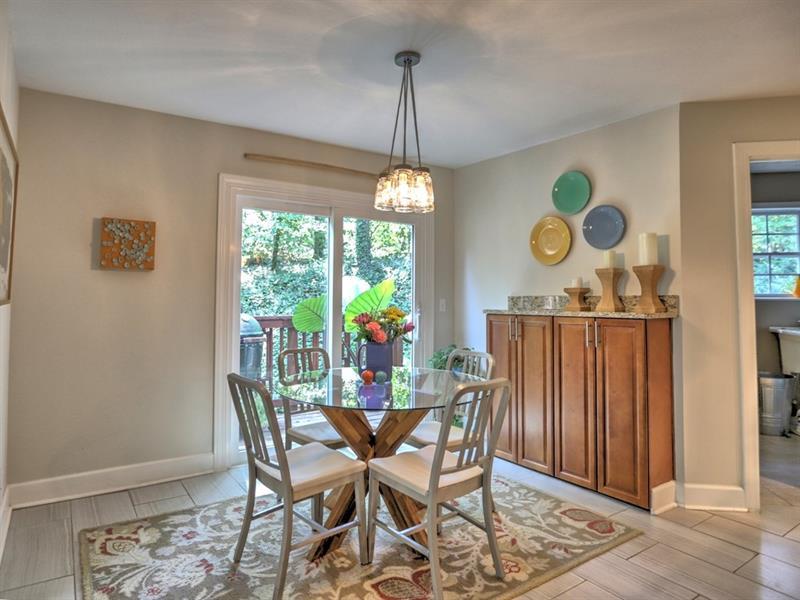 150 River North Circle, Sandy Springs, Georgia 30328, 4 Bedrooms Bedrooms, ,3 BathroomsBathrooms,Residential,Sold,150 River North Circle,7290962
