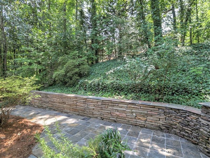 150 River North Circle, Sandy Springs, Georgia 30328, 4 Bedrooms Bedrooms, ,3 BathroomsBathrooms,Residential,Sold,150 River North Circle,7290962