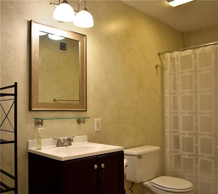 2009 Wingate Way, Atlanta, Georgia 30350, 1 Bedroom Bedrooms, ,1 BathroomBathrooms,Residential,Sold,2009 Wingate Way,6108750