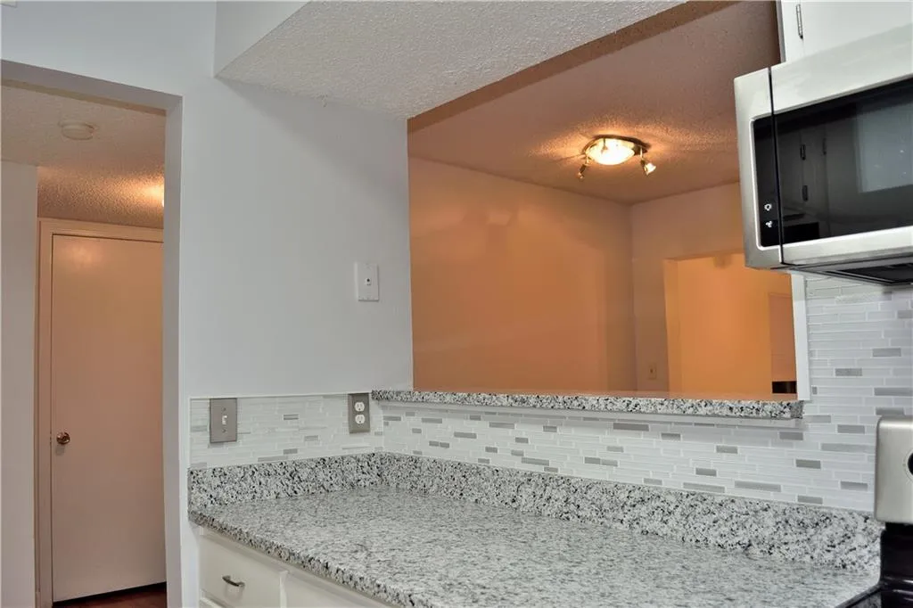 2009 Wingate Way, Atlanta, Georgia 30350, 1 Bedroom Bedrooms, ,1 BathroomBathrooms,Residential,Sold,2009 Wingate Way,6108750