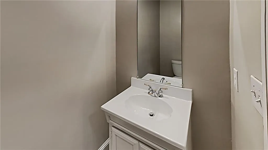 5996 Mitchell Road Unit 2, Sandy Springs, Georgia 30328, 3 Bedrooms Bedrooms, ,3 BathroomsBathrooms,Residential,Sold,5996 Mitchell Road Unit 2,7024579